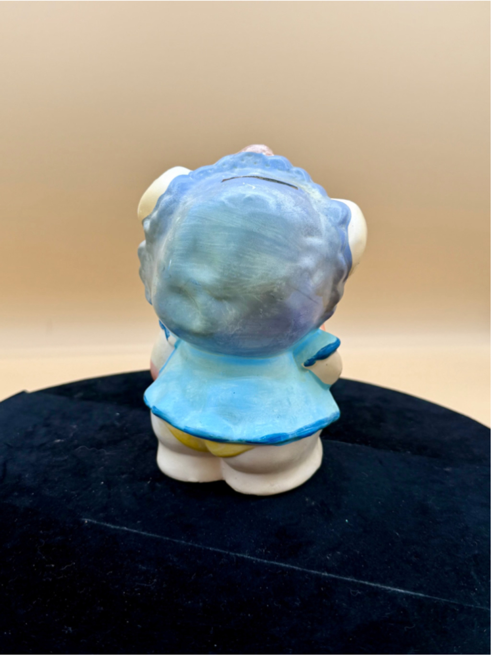 Vintage Chalkware Piggy Bank Hand Painted Whimsical Pig Coin Bank Made in China - Picture 8 of 15